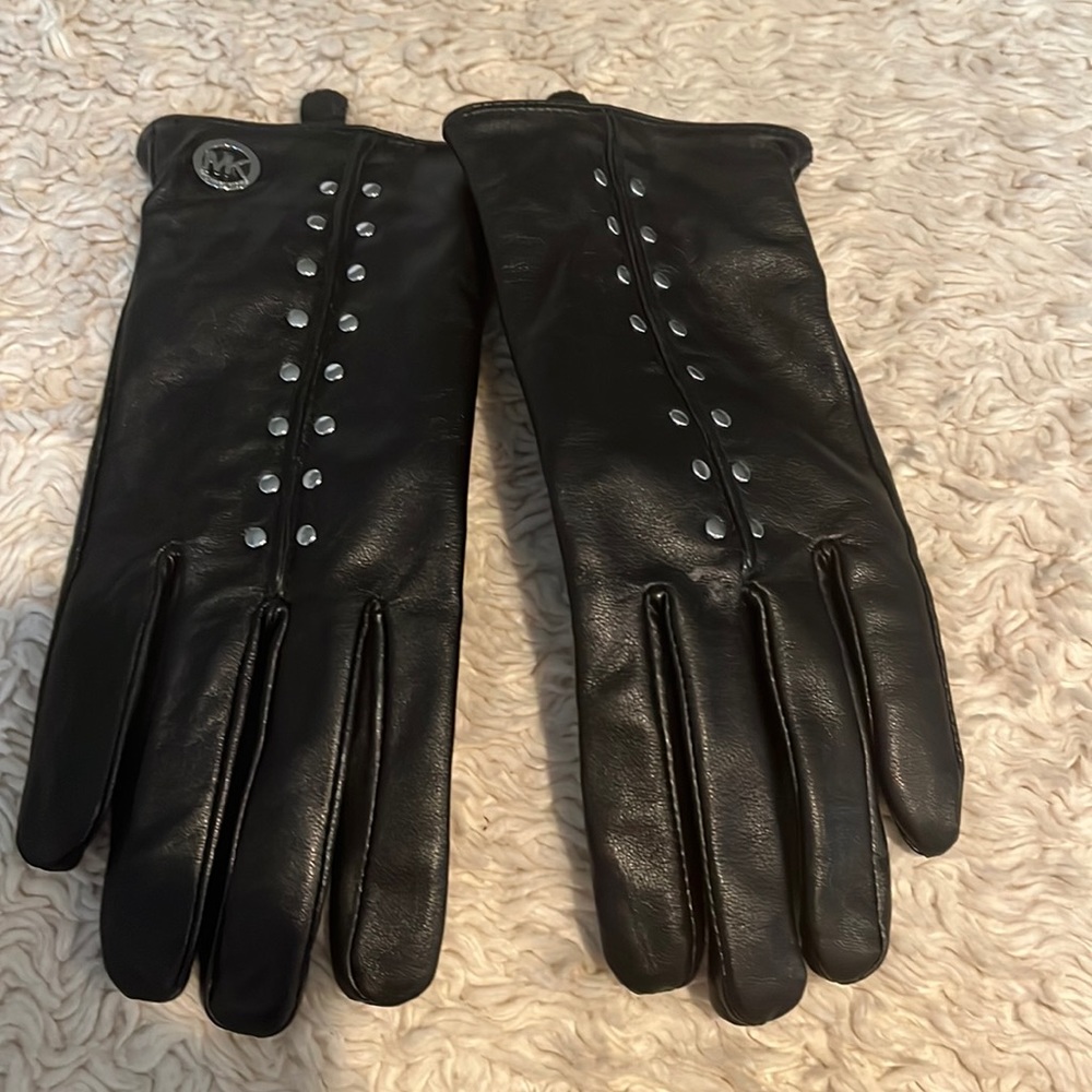 Michael Kors black leather gloves.